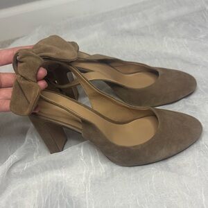 Banana Republic Taupe Suede Heels with Bow